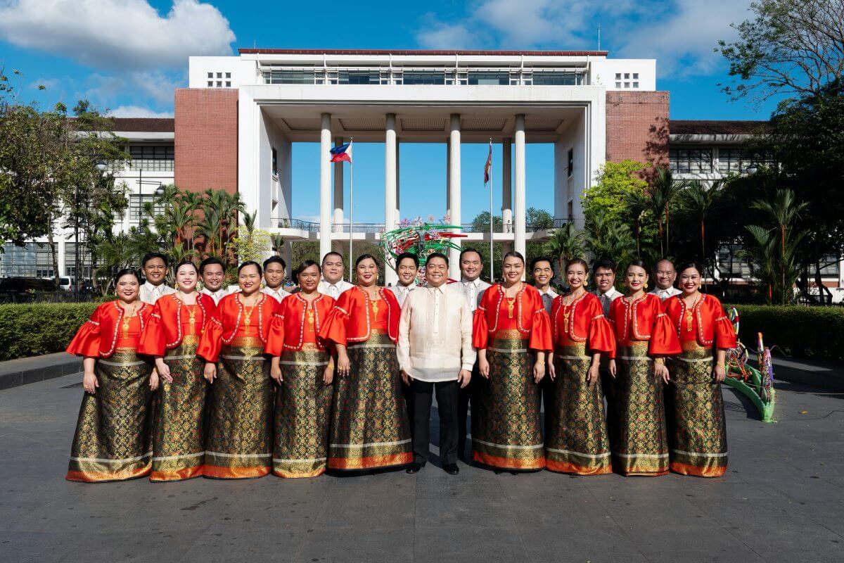Choirmaster Mark Anthony A. Carpio and the Philippine Madrigal Singers (Photo courtesy of the Philippine Madrigal Singers)