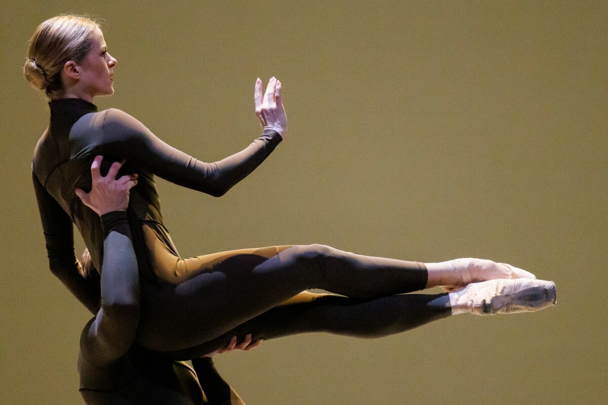 Heather Ogden and Ben Rudisin in The Four Seasons (Photo: Bruce Zinger)