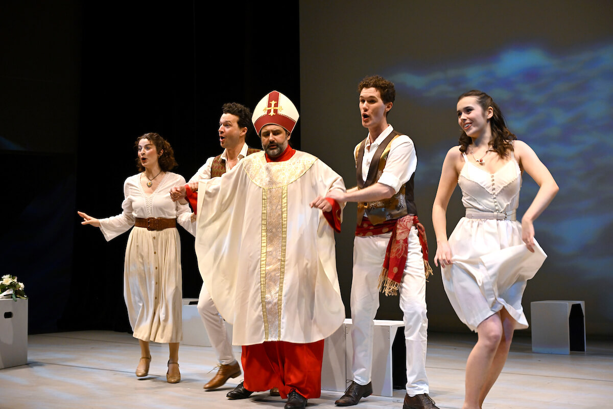 L-R: Lissy Meyerowitz as Tessa, Sebastien Belcourt as Giuseppe Palmieri, Austin in Gilbert & Sullivan’s The Gondoliers (Photo courtesy of Toronto Operetta Theatre)